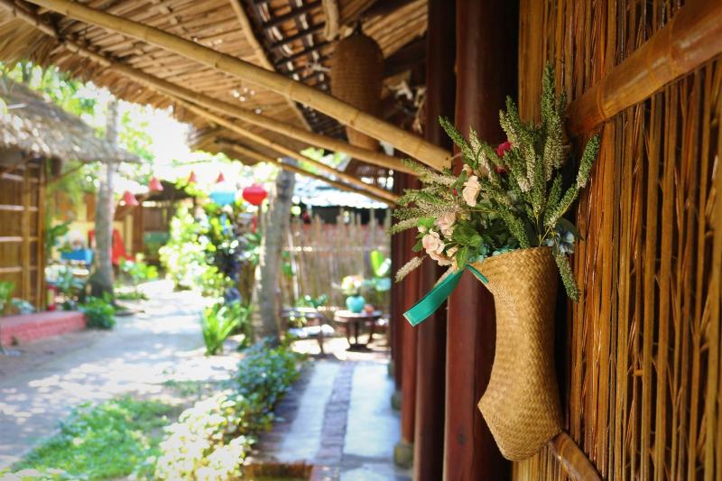 Under The Coconut Tree Hoi An Homestay, Singapore