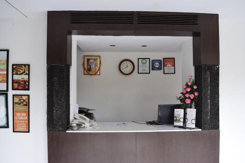 Photo of Hotel Palace Heights, 3-star hotel in Delhi (and vicinity)