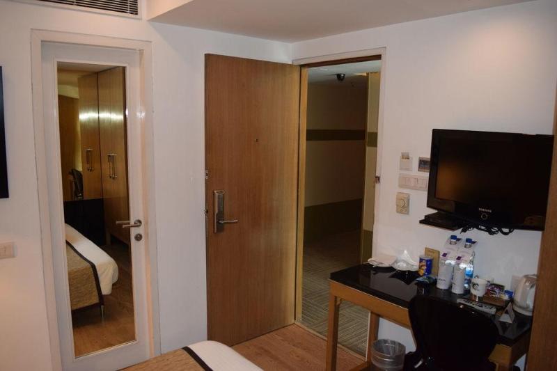 Photo of Hotel Palace Heights, 3-star hotel in Delhi (and vicinity)