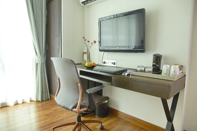 Photo of Mida Hotel Ngamwongwan, 4-star hotel in Bang Kra So