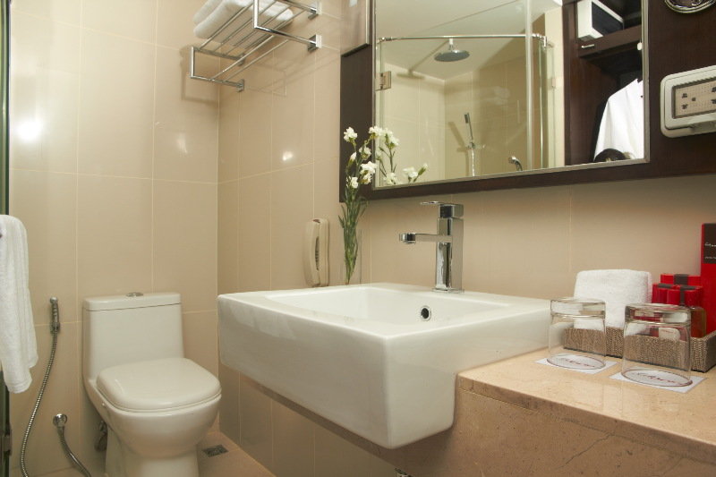 Photo of Mida Hotel Ngamwongwan, 4-star hotel in Bang Kra So