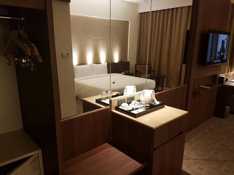 Photo of Louis Tavern Hotel, 4-star hotel in Bangkok (and vicinity)