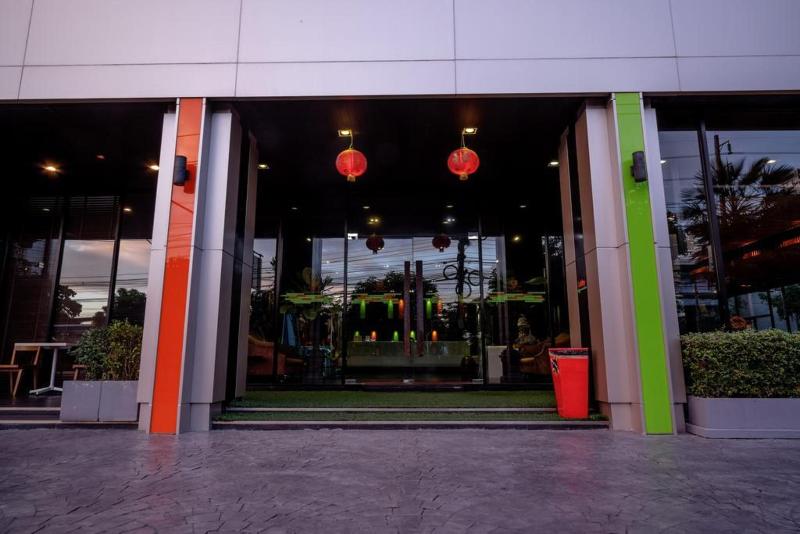 Photo of Brighton Hotel Bangkok, 4-star hotel in Bang Na