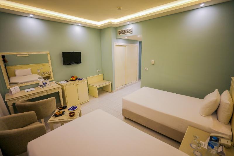 Photo of Blend Club Aqua Resort, 4-star hotel in Hurghada
