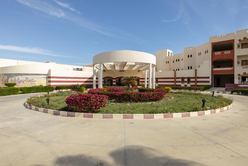 Photo of Bliss Nada Beach Resort, 4-star hotel in El Quseir