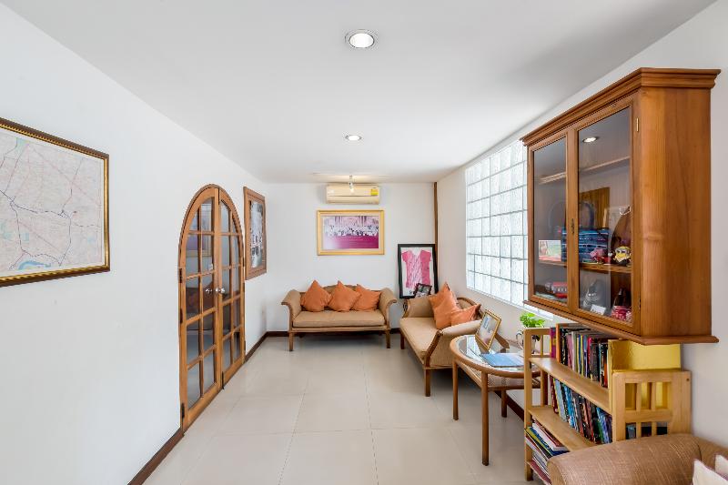 Photo of JL Bangkok, 2-star hotel in Bangkok (and vicinity)