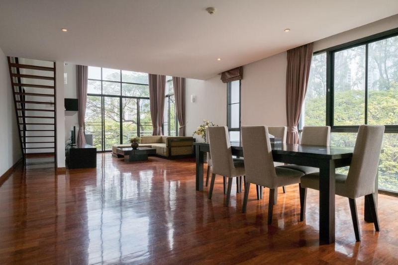 Photo of Benviar Tonson Residence, 3-star hotel in Bangkok (and vicinity)