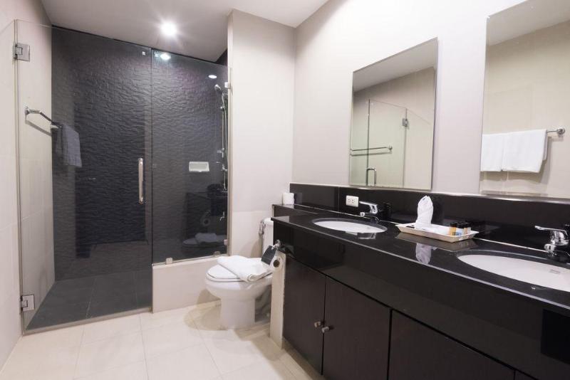 Photo of Benviar Tonson Residence, 3-star hotel in Bangkok (and vicinity)