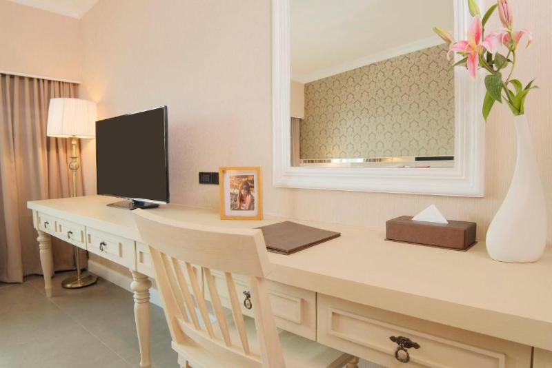 Photo of The Raya Surawong Bangkok, 3-star hotel in Bangkok (and vicinity)