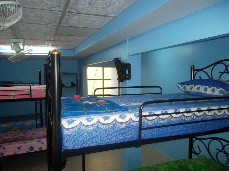 Photo of Centaur Inn, 2-star hotel in Bangkok (and vicinity)