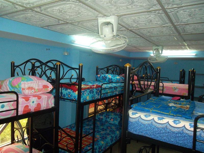 Photo of Centaur Inn, 2-star hotel in Bangkok (and vicinity)