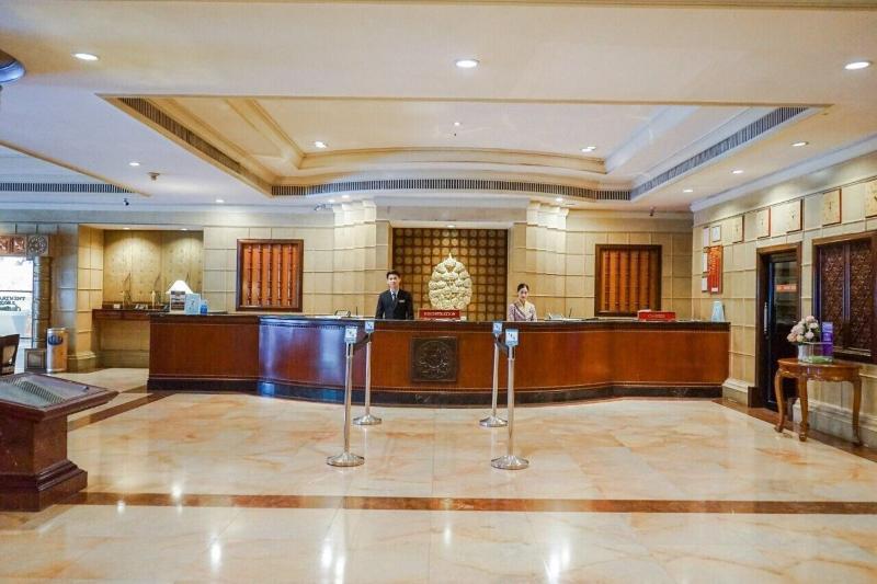 Fortune D Hotel Phitsanulok, Singapore