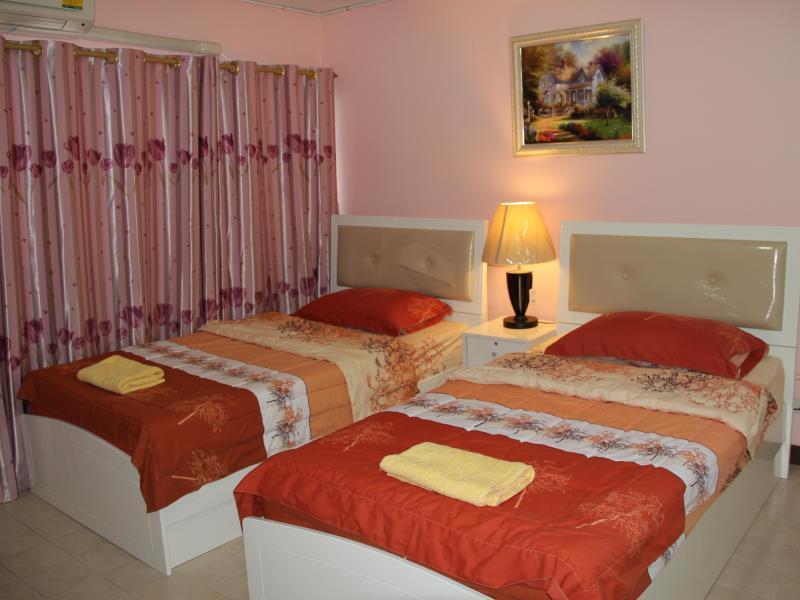 SK Muangthongthani Apartment exterior,  hotel in Bangkok (and vicinity)