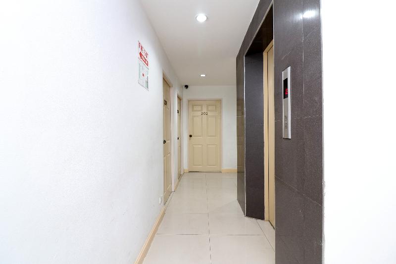 Photo of Diamond Residence Silom, 2-star hotel in Bangkok (and vicinity)