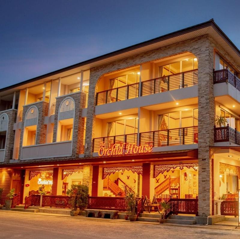 Orchid House exterior, 2-Star hotel in Bangkok (and vicinity)