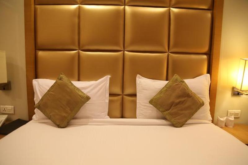 Photo of Almondz Hotel, 3-star hotel in Delhi (and vicinity)