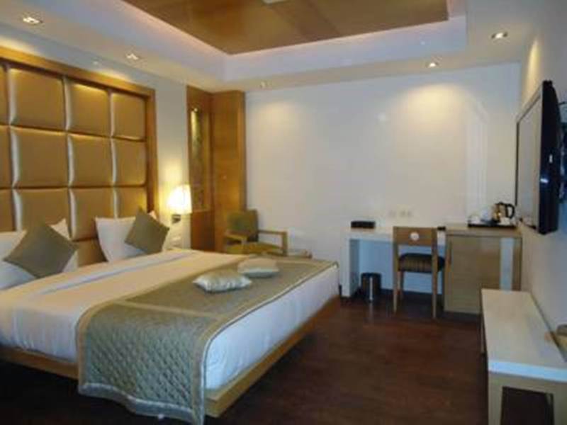 Photo of Almondz Hotel, 3-star hotel in Delhi (and vicinity)