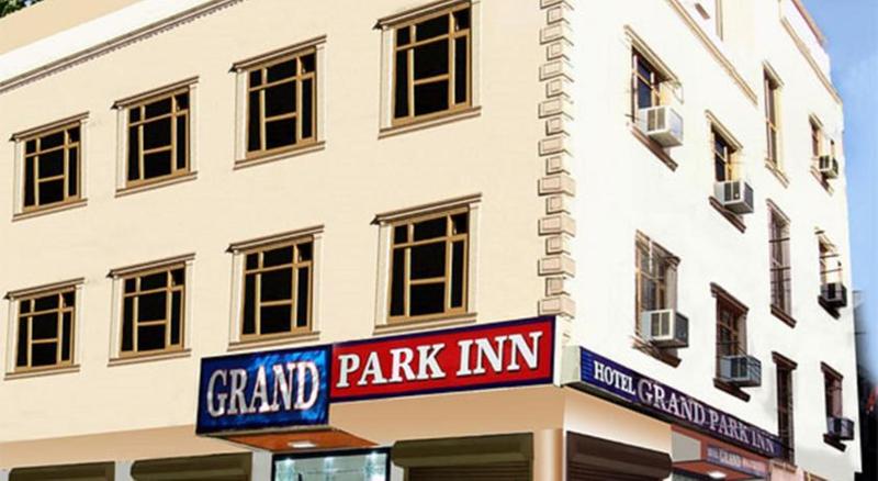 Hotel C Park Inn exterior, 2-Star hotel in Delhi (and vicinity)