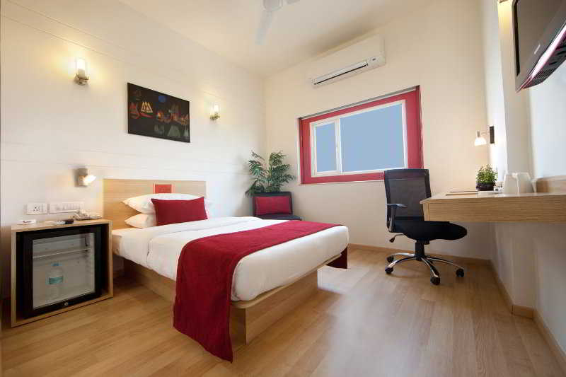 Photo of Red Fox by Lemon Tree Hotels, East Delhi, 3-star hotel in Delhi (and vicinity)