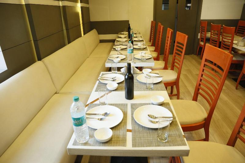 Photo of Grand FFOUR, 3-star hotel in Delhi (and vicinity)
