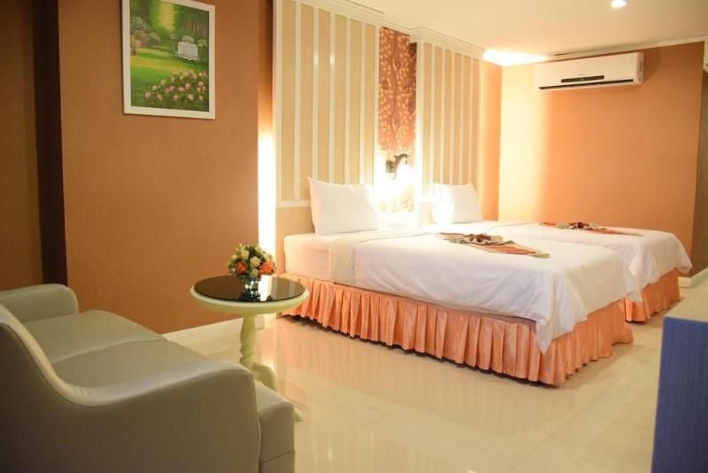 Photo of Bay Hotel Srinakarin, 4-star hotel in Bang Na