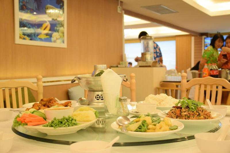 Photo of Bay Hotel Srinakarin, 4-star hotel in Bang Na