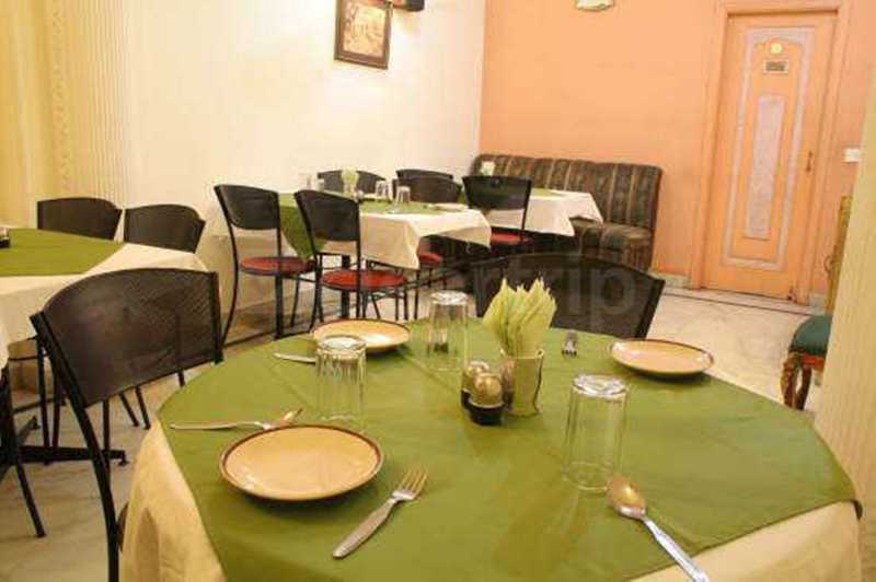 Photo of Hotel Sunstar Residency, 3-star hotel in Delhi (and vicinity)