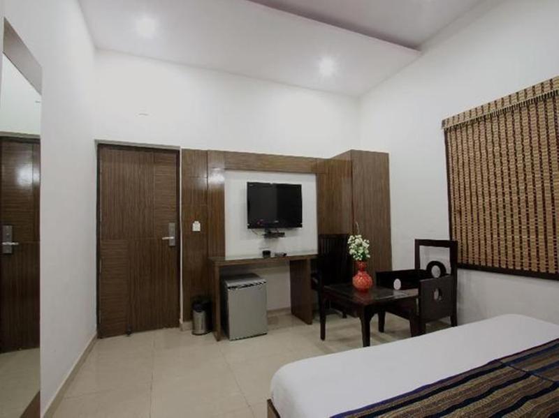 Photo of Hotel Shipra International, 3-star hotel in Delhi (and vicinity)