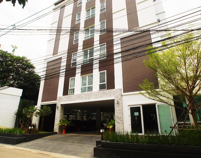 Photo of Riski Residence, 2-star hotel in Bangkok (and vicinity)