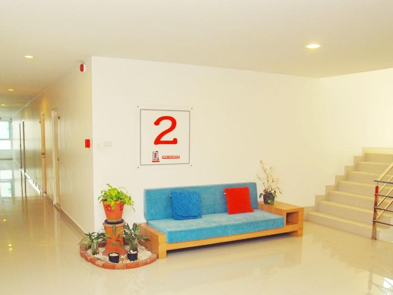 Photo of Riski Residence, 2-star hotel in Bangkok (and vicinity)