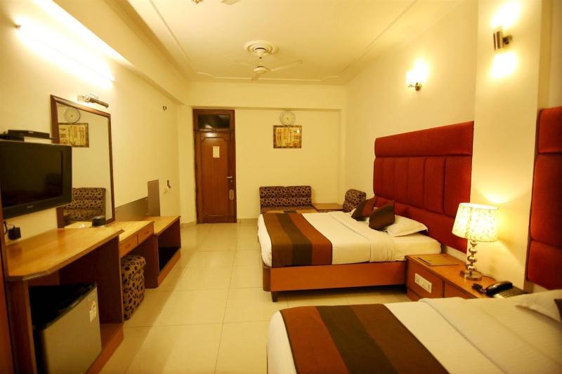 Photo of Hotel Parkway Deluxe, 3-star hotel in Delhi (and vicinity)