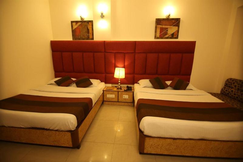 Photo of Hotel Parkway Deluxe, 3-star hotel in Delhi (and vicinity)