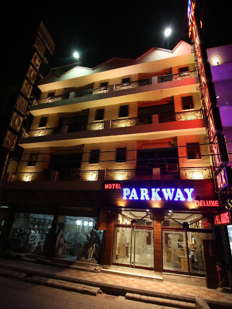 Photo of Hotel Parkway Deluxe, 3-star hotel in Delhi (and vicinity)