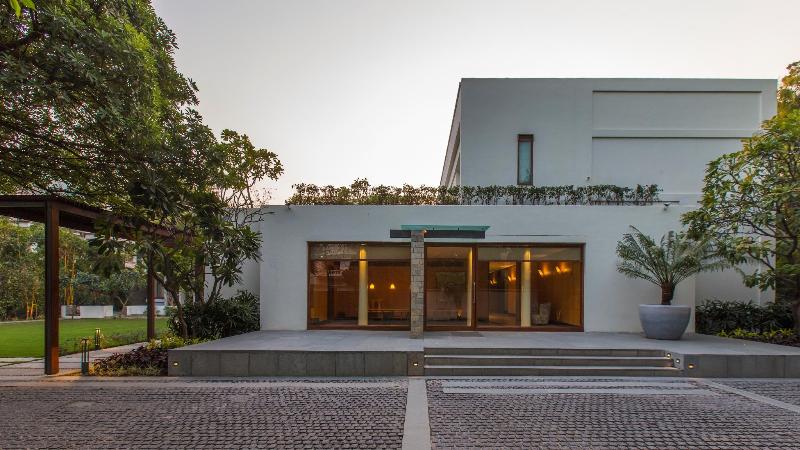 The Manor - New Delhi exterior, 4-Star hotel in Delhi (and vicinity)