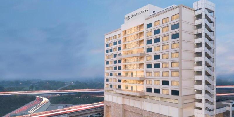Photo of Crowne Plaza New Delhi Mayur Vihar Noida by IHG, 5-star hotel in Delhi (and vicinity)