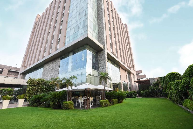 Photo of DoubleTree by Hilton Gurugram Baani Square, 4-star hotel in Gurugram (and vicinity)