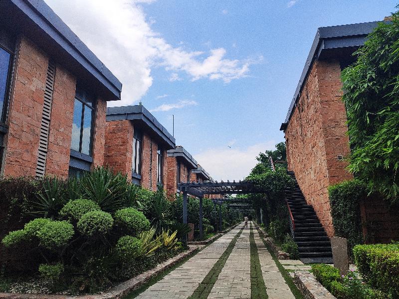 Photo of Taj Damdama Lake Resort & Spa, Gurugram, 4-star hotel in Gurugram (and vicinity)