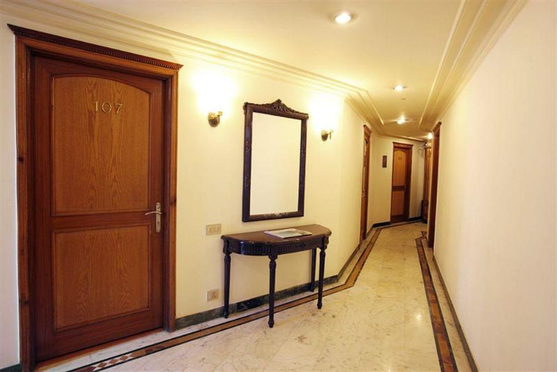 Photo of Hotel Park Residency, 3-star hotel in Delhi (and vicinity)
