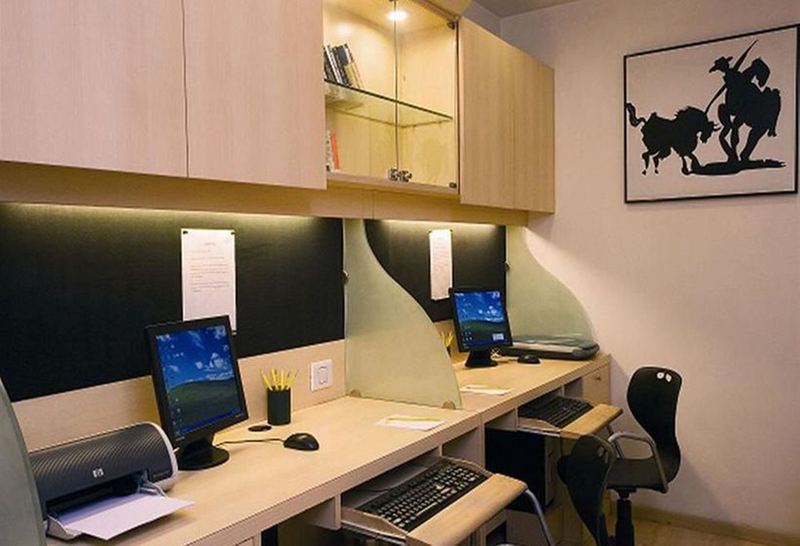 Photo of Lemon Tree Hotel, Udyog Vihar, Gurugram, 4-star hotel in Gurugram (and vicinity)