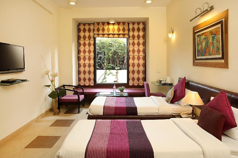 Photo of Ahuja Residency Parklane, 2-star hotel in Gurugram (and vicinity)