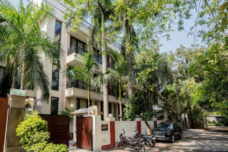 Photo of Ahuja Residency Parklane, 2-star hotel in Gurugram (and vicinity)