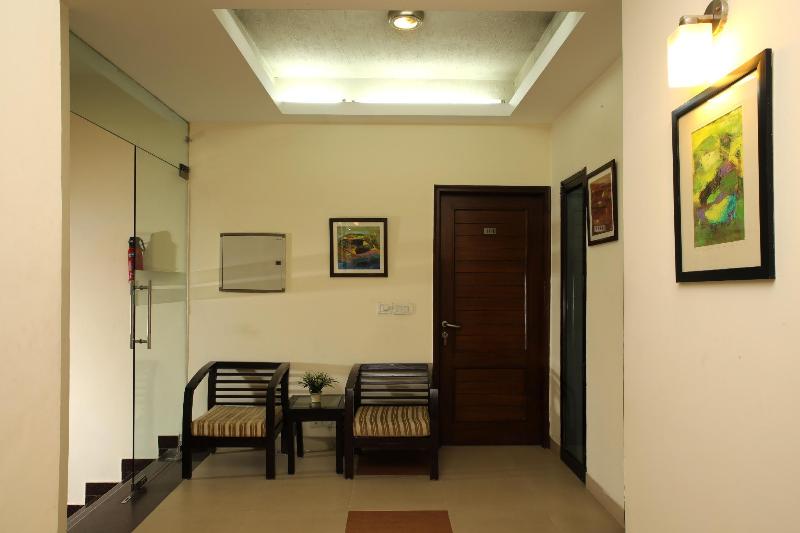 Photo of Ahuja Residency Parklane, 2-star hotel in Gurugram (and vicinity)