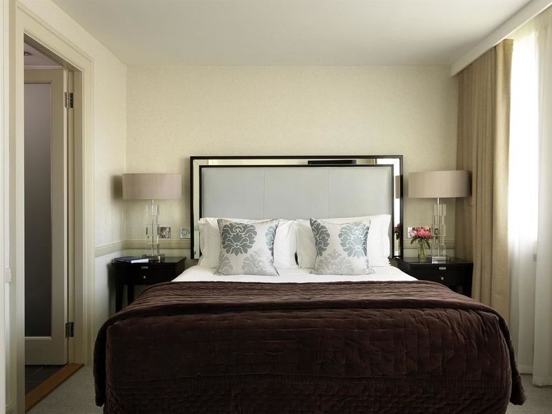 Photo of The Bristol Hotel, 4-star hotel in Gurugram (and vicinity)