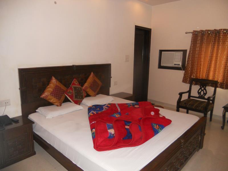 Hotel Amax Inn exterior, 3-Star hotel in Delhi (and vicinity)
