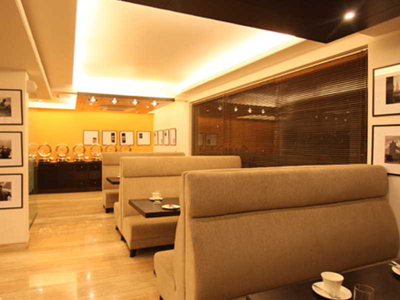 Photo of Emblem Hotel, New Friends Colony, 3-star hotel in Delhi (and vicinity)