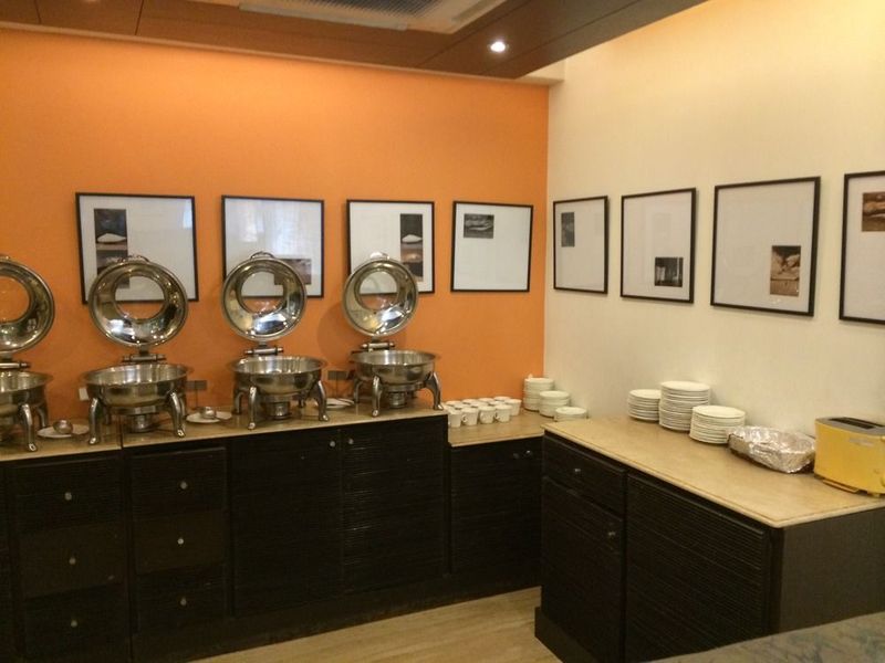 Photo of Emblem Hotel, New Friends Colony, 3-star hotel in Delhi (and vicinity)