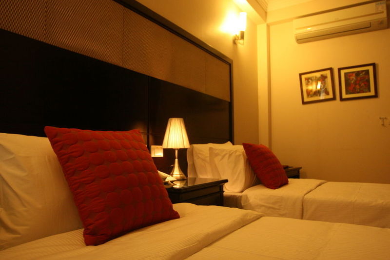 Photo of Emblem Hotel, New Friends Colony, 3-star hotel in Delhi (and vicinity)