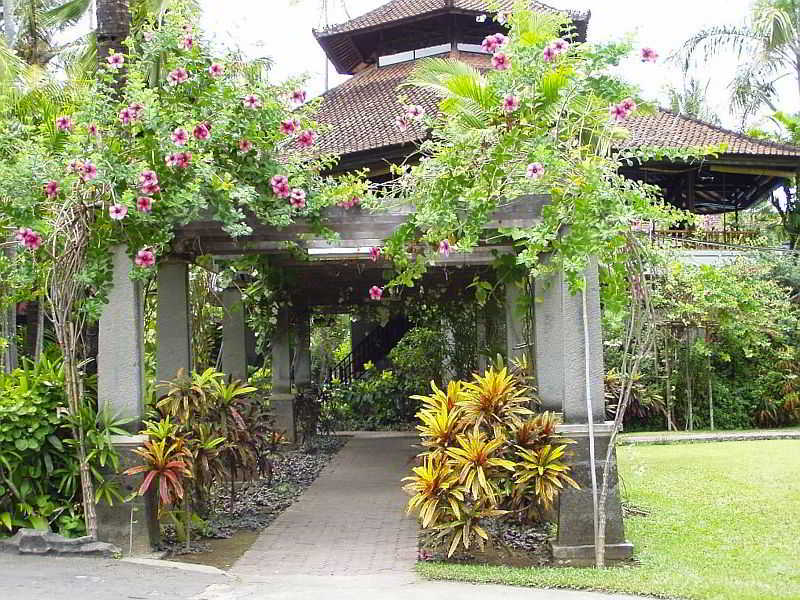 Bakung Beach Resort, Singapore