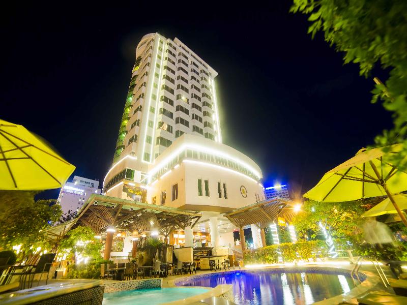 The Light Hotel, Singapore