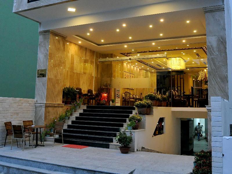 Victorian Nha Trang Hotel, Singapore